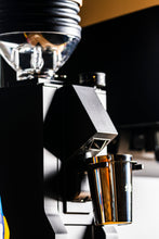 Load image into Gallery viewer, Eureka Mignon Zero 65 Espresso Grinder
